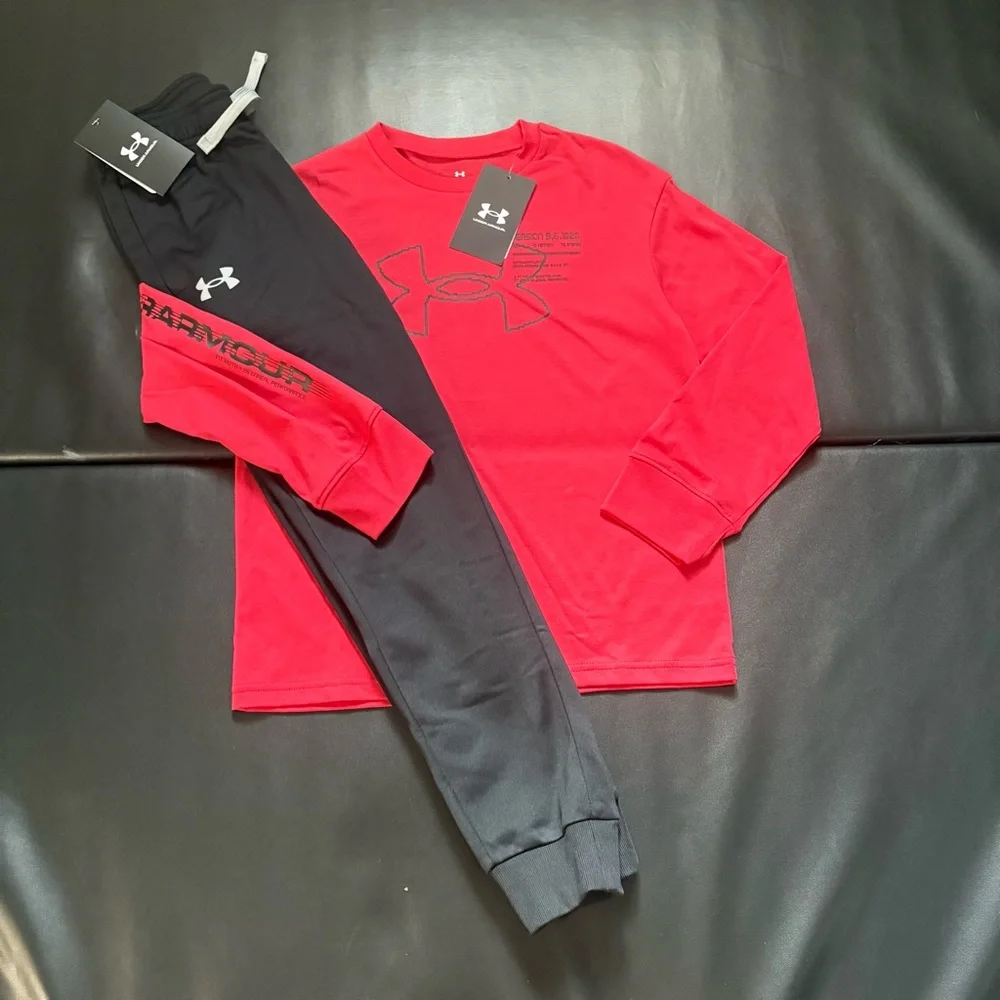 NWT Under Armour Jogger & Long Sleeve Tee Set Boys Youth Size Small